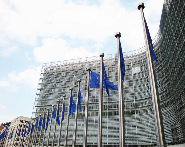 Reuters: Planul UE pentru eliminarea energiei ruseşti pierde teren